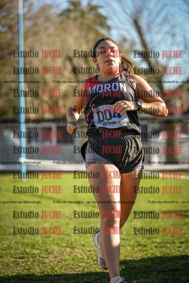Fotos de la llegada del cross de 4000 m - mujeres