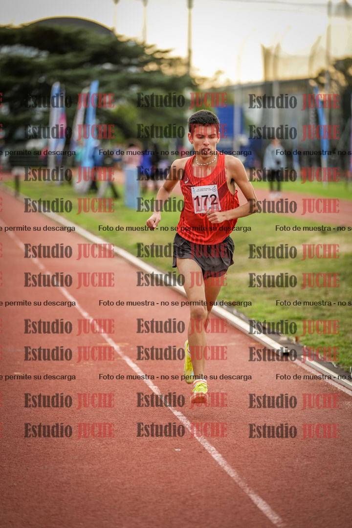 Fotos de los 2000 m con obstáculos de varones
