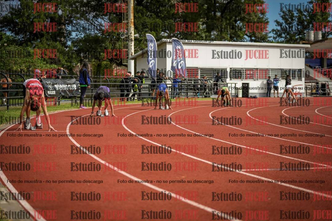 Fotos de los 400 m con vallas de varones