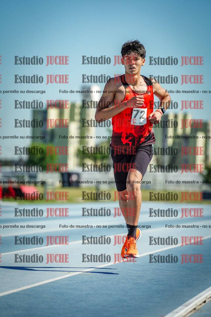 Fotos de los 5000 m de mujeres y varones - serie 1