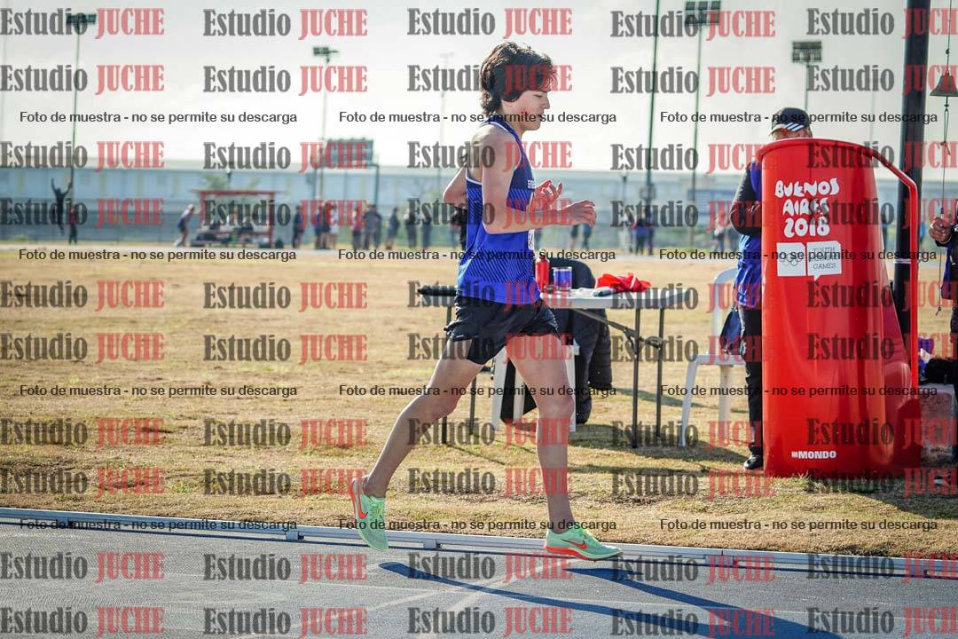 Fotos de los 2000 m con obstáculos de varones