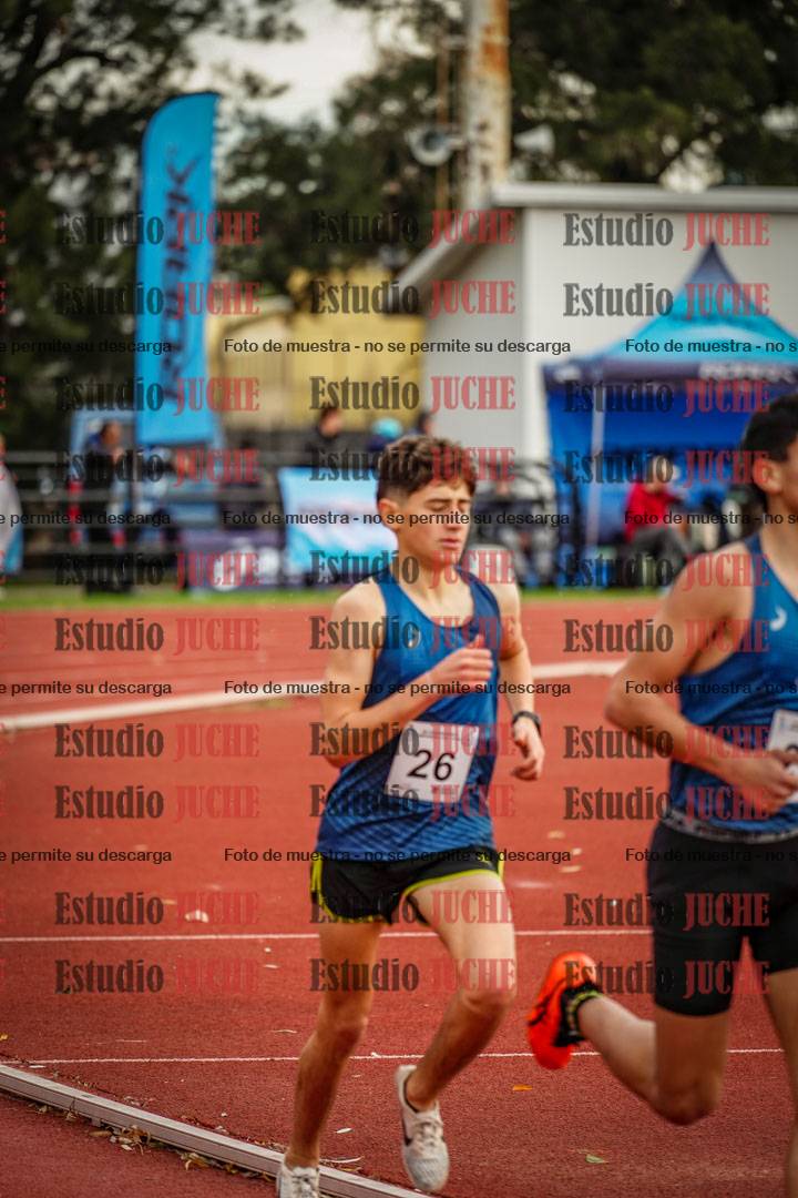 Fotos de los 2000 m con obstáculos de varones