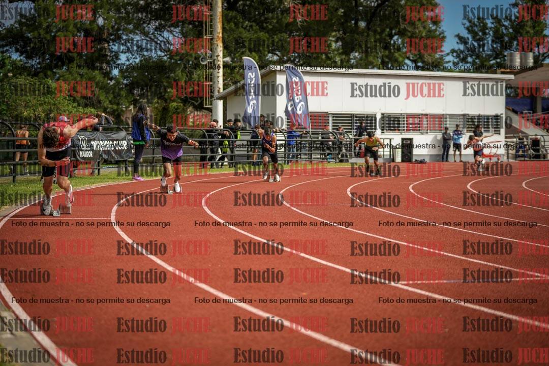 Fotos de los 400 m con vallas de varones