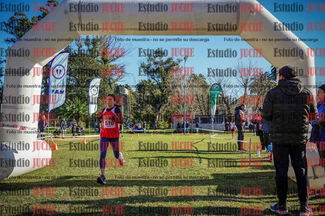Fotos de la llegada del cross de 4000 m - mujeres
