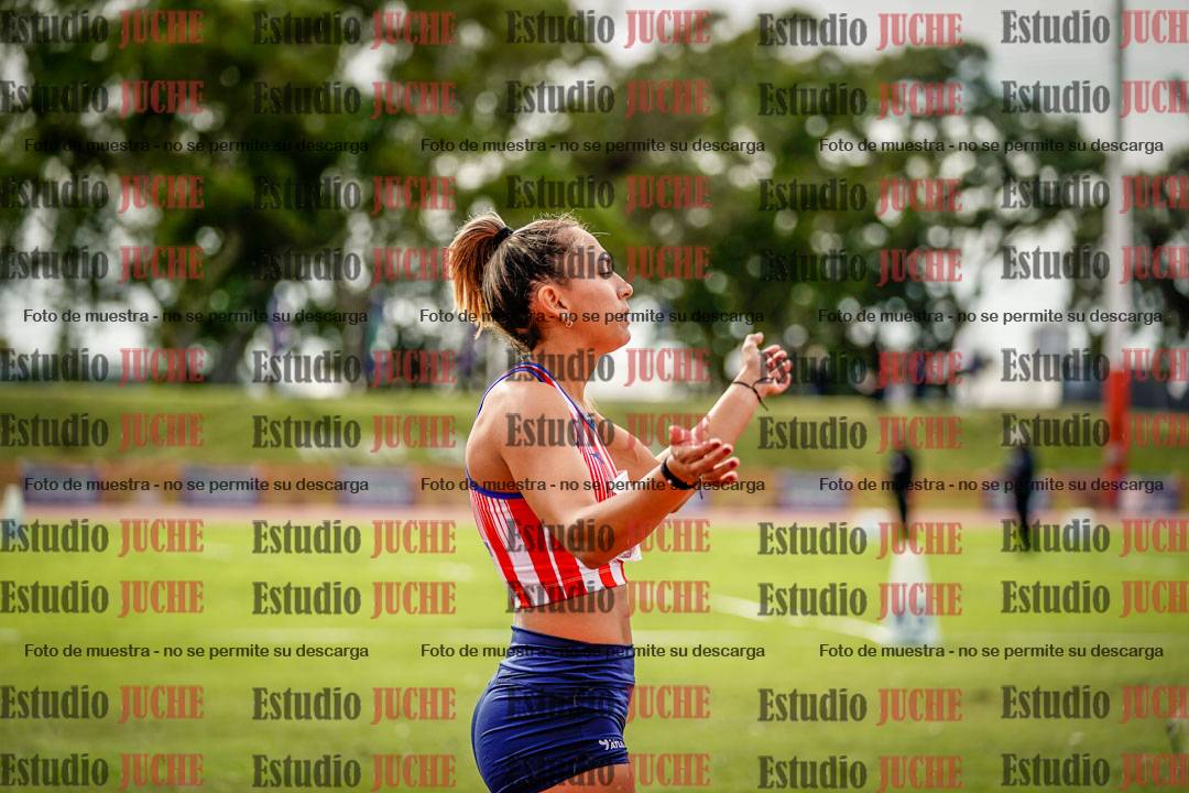 Fotos del salto en largo de mujeres - hepta 5