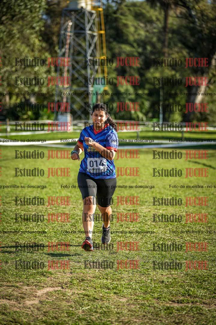 Fotos de la llegada del cross de 4000 m - mujeres