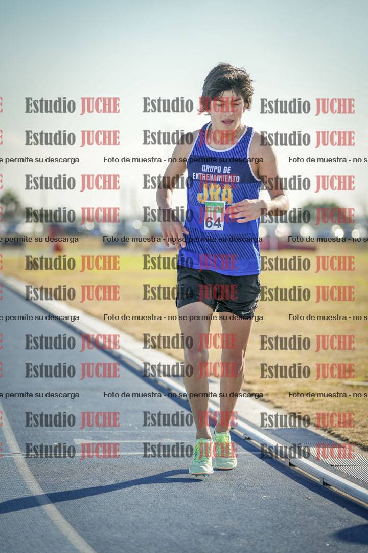 Fotos de los 2000 m con obstáculos de varones