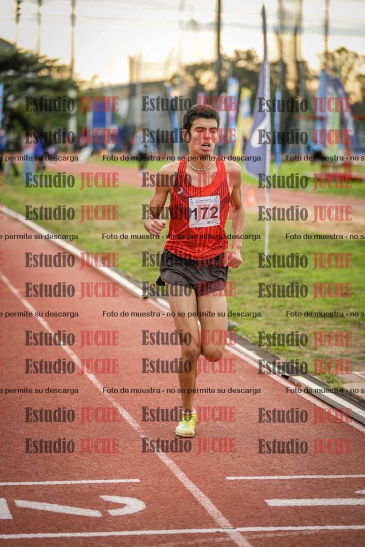 Fotos de los 2000 m con obstáculos de varones