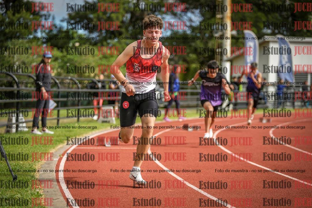 Fotos de los 400 m con vallas de varones