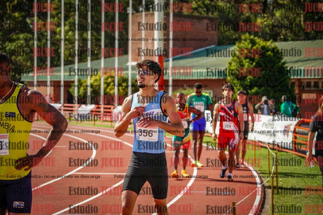 Fotos de algunos extras y podios del día 1