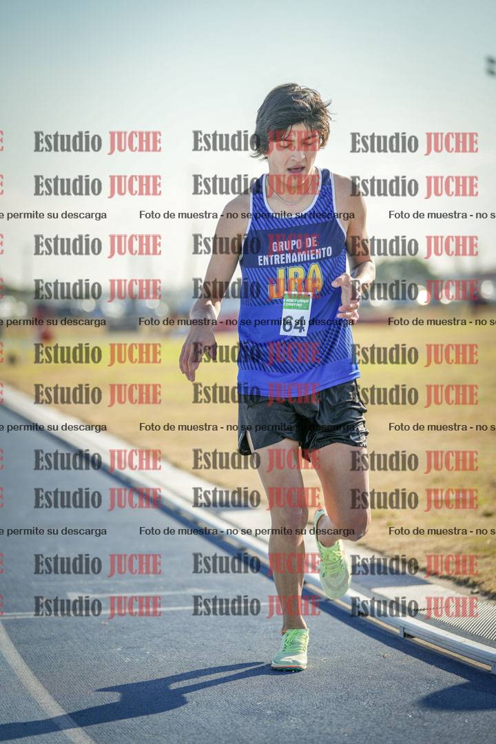 Fotos de los 2000 m con obstáculos de varones