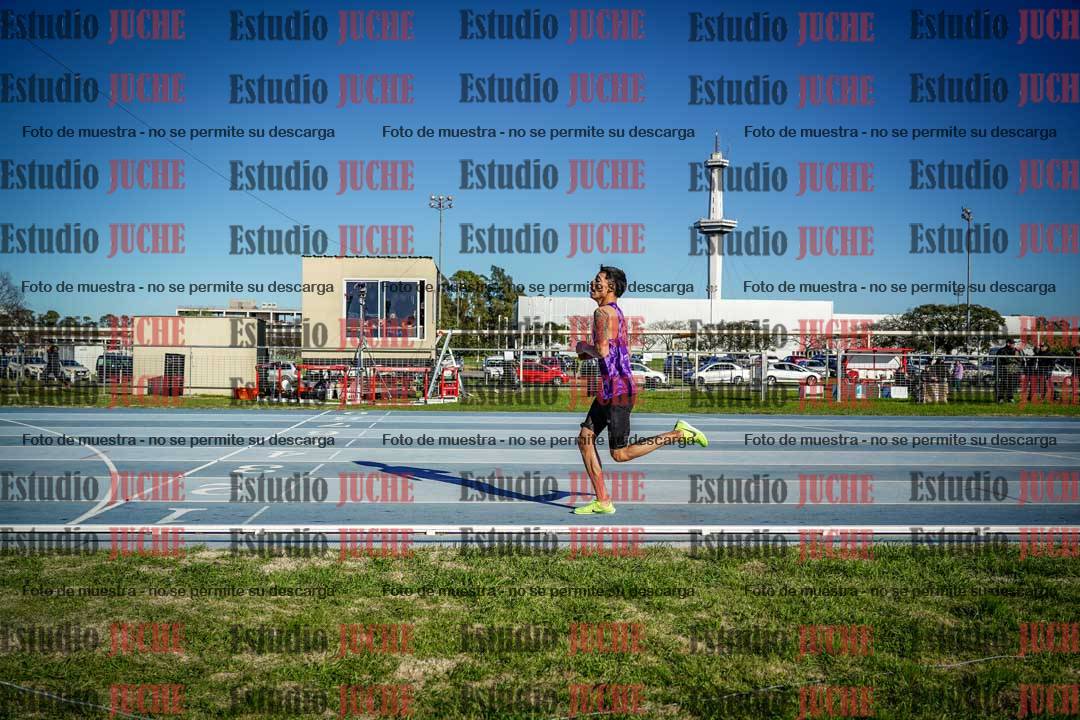 Fotos de los 3000 m con obstáculos de varones