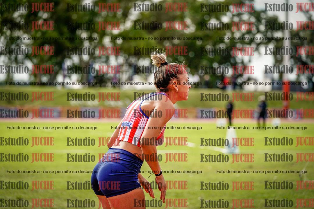 Fotos del salto en largo de mujeres - hepta 5