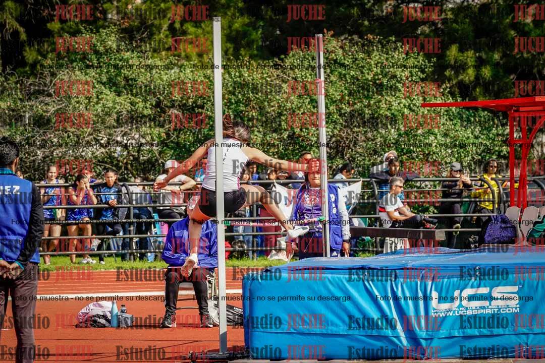 Fotos del salto en alto de mujeres - hexatlón 2