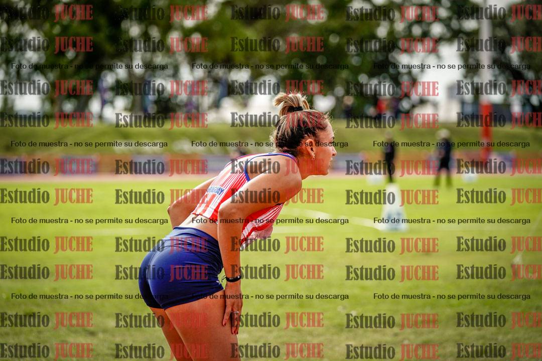 Fotos del salto en largo de mujeres - hepta 5