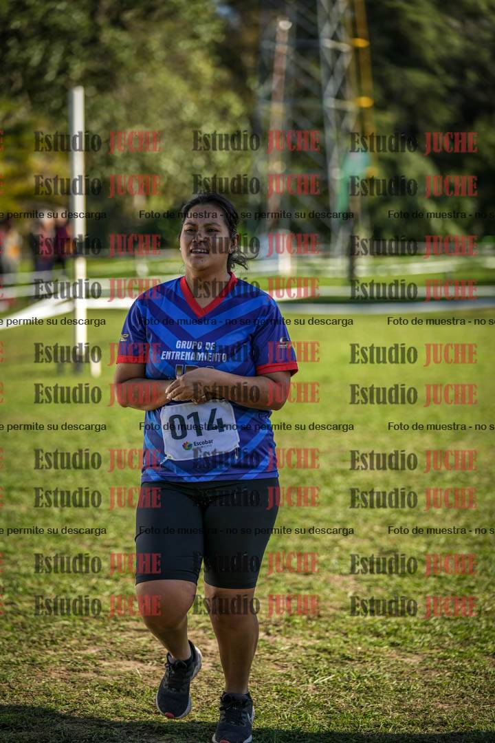 Fotos de la llegada del cross de 4000 m - mujeres