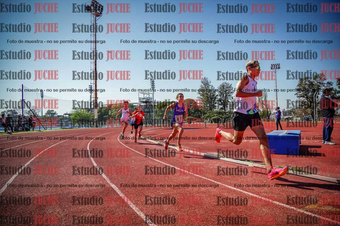 Fotos de los 600 m llanos de varones - U16