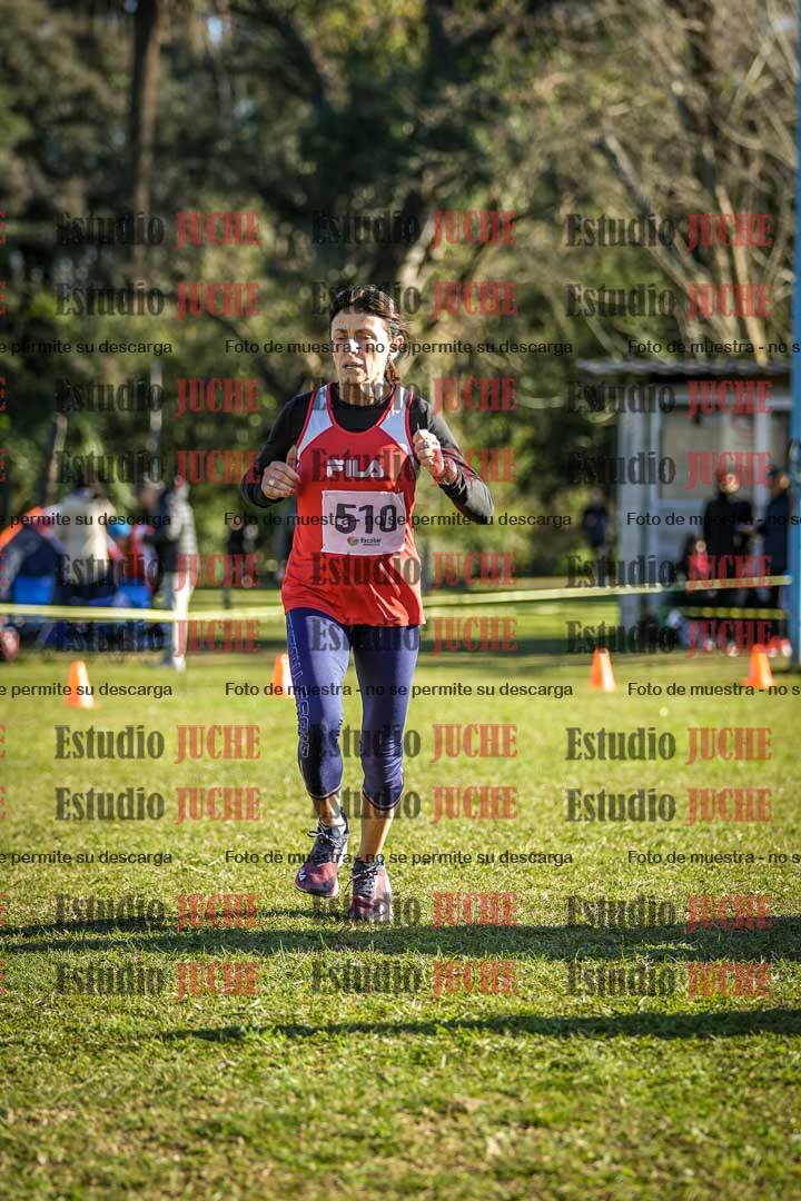 Fotos de la llegada del cross de 4000 m - mujeres