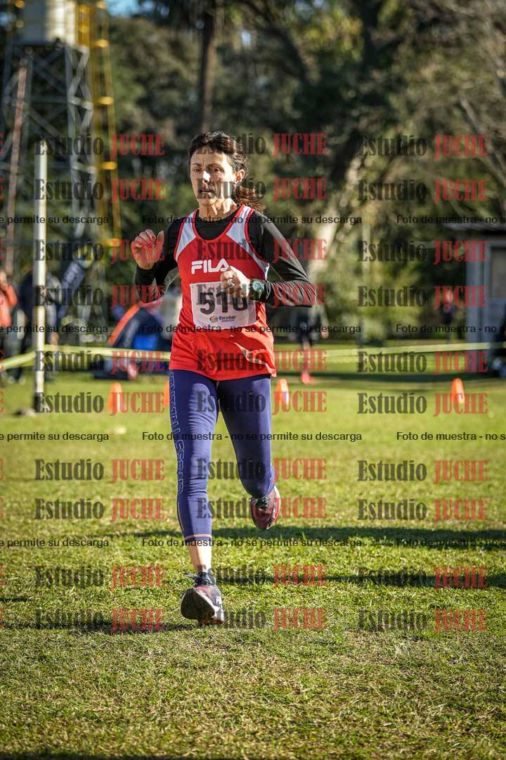 Fotos de la llegada del cross de 4000 m - mujeres