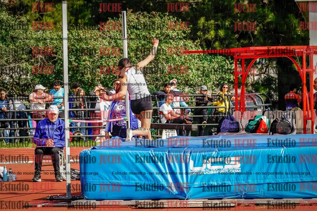 Fotos del salto en alto de mujeres - hexatlón 2