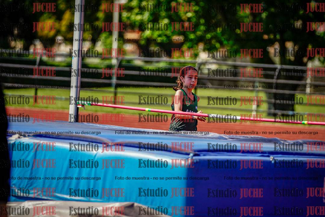 Fotos del salto en alto de mujeres