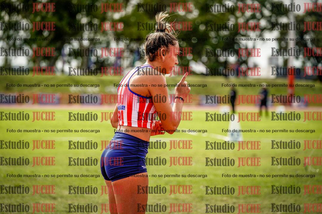 Fotos del salto en largo de mujeres - hepta 5