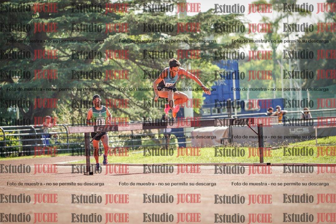 Fotos de los 3000 m con obstáculos de varones