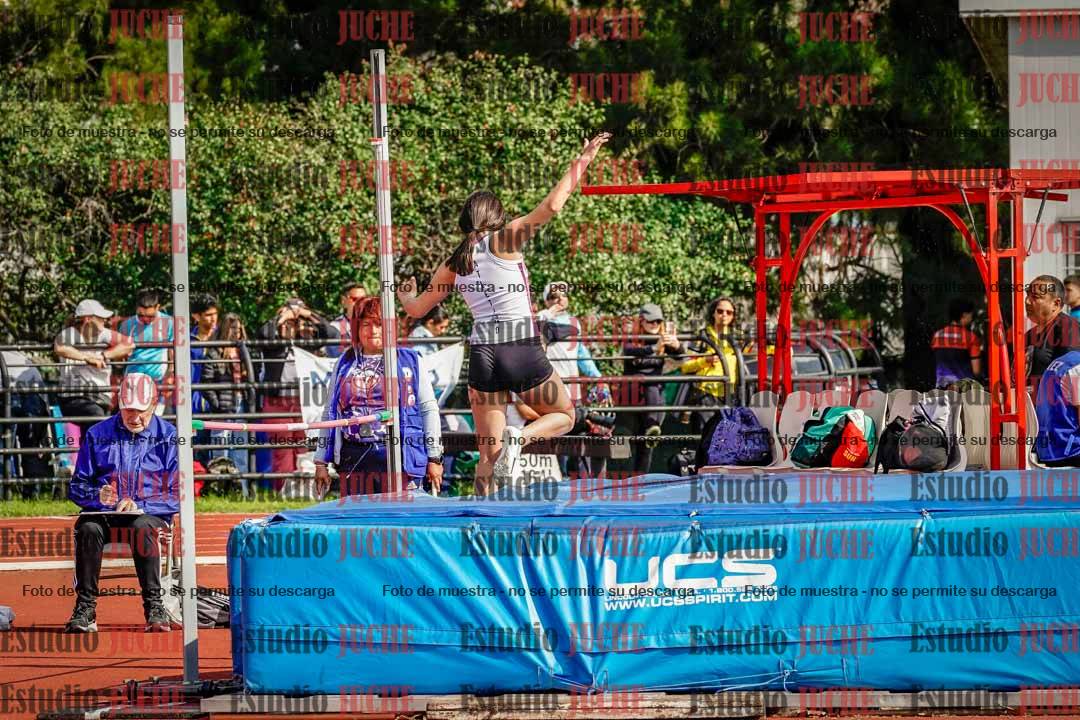 Fotos del salto en alto de mujeres - hexatlón 2