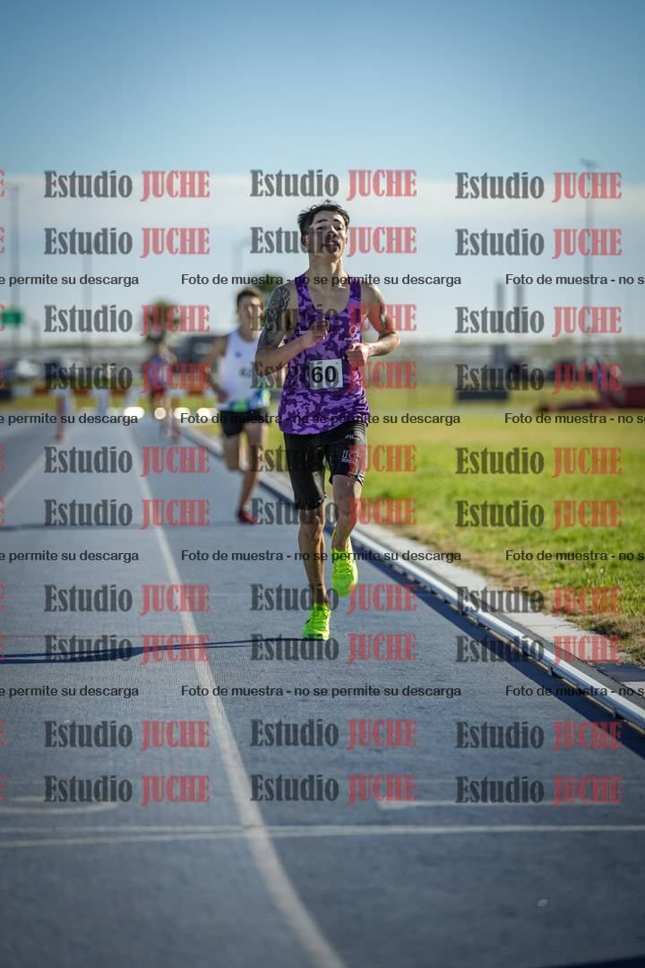 Fotos de los 3000 m con obstáculos de varones