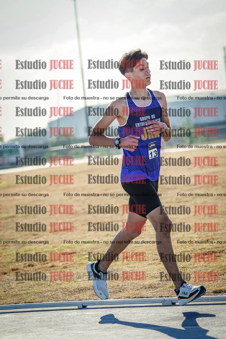 Fotos de los 2000 m con obstáculos de varones