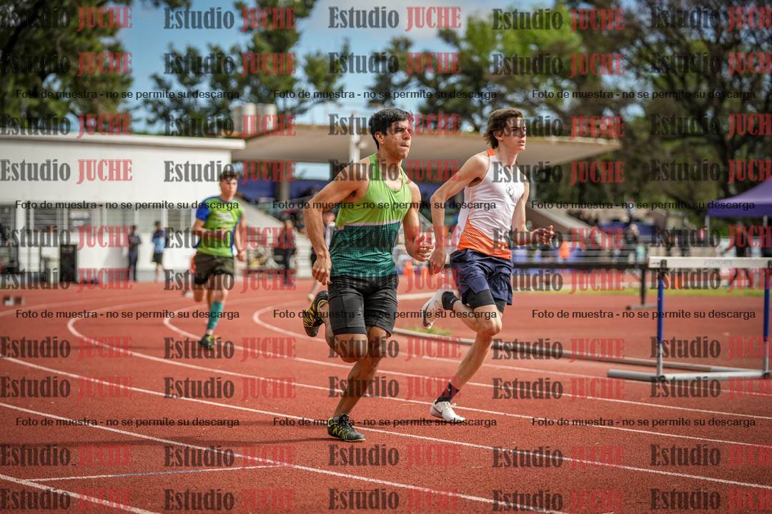 Fotos de los 400 m con vallas de varones
