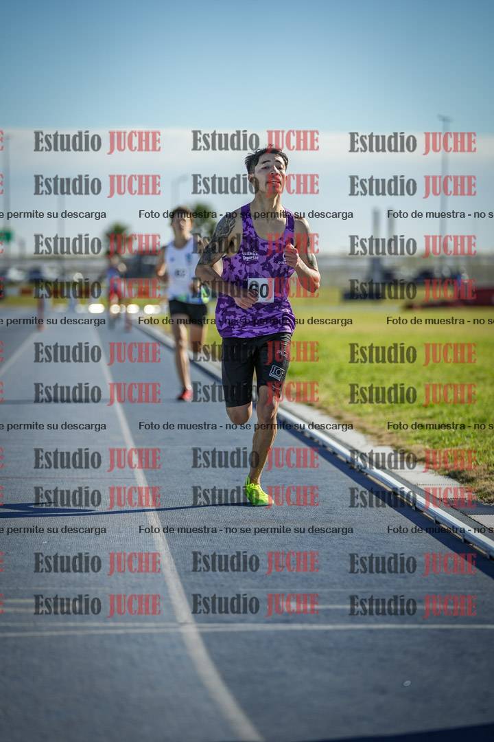 Fotos de los 3000 m con obstáculos de varones