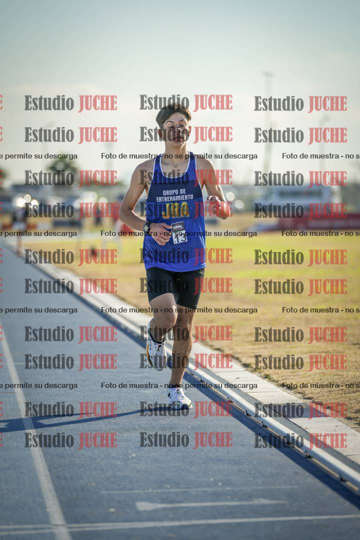 Fotos de los 2000 m con obstáculos de varones