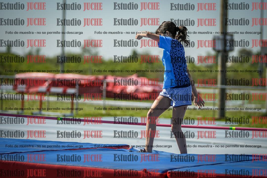 Fotos del salto en alto de mujeres - U12