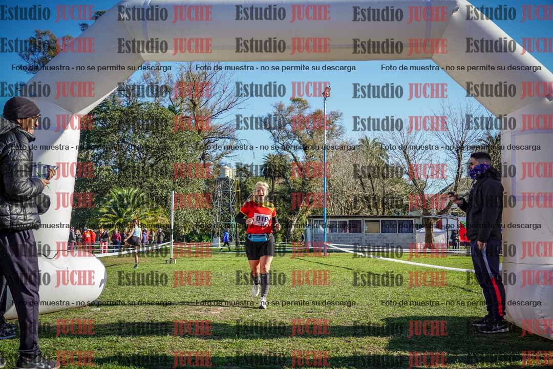Fotos de la llegada del cross de 4000 m - mujeres