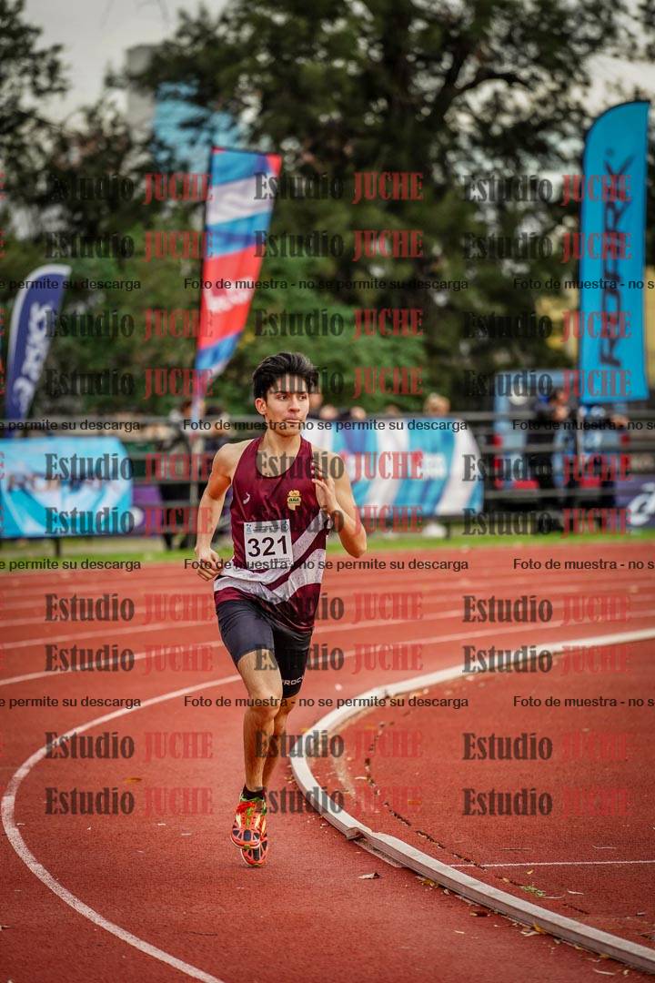 Fotos de los 2000 m con obstáculos de varones