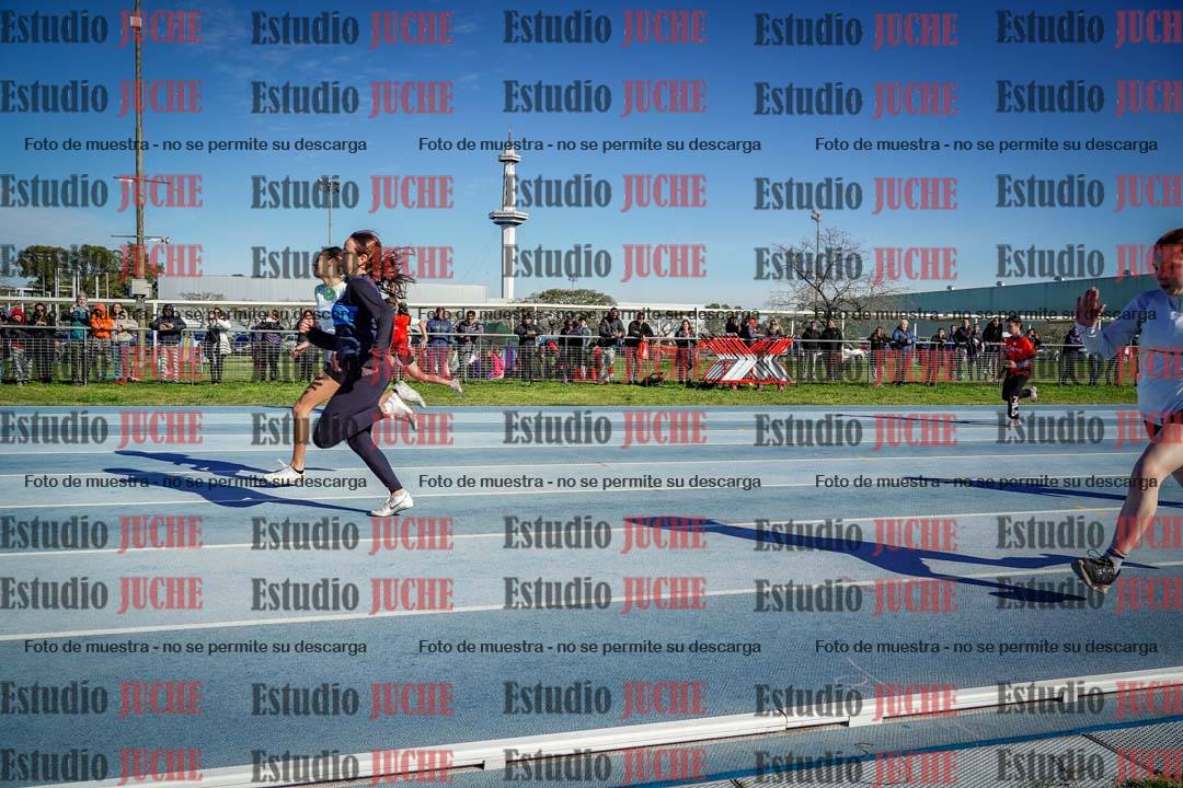 Fotos de los 80 m llanos de mujeres - U14