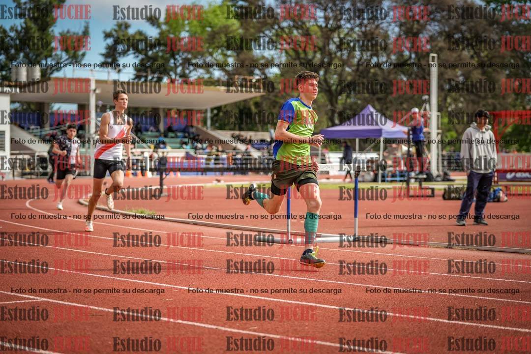 Fotos de los 400 m con vallas de varones