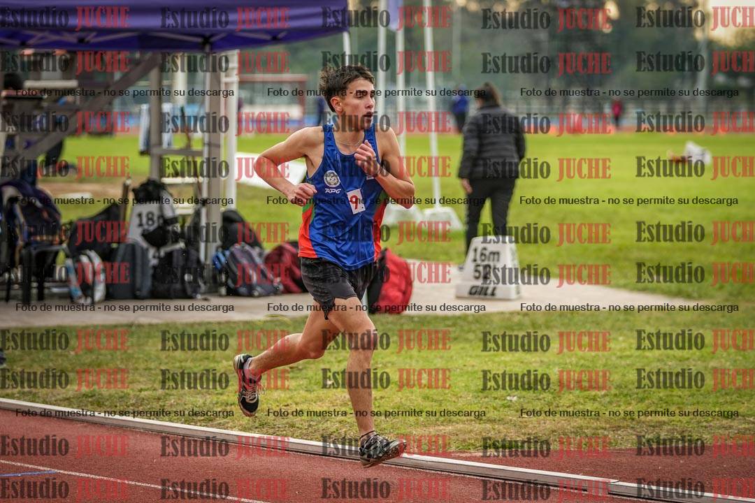Fotos de los 3000 m con obstáculos de varones