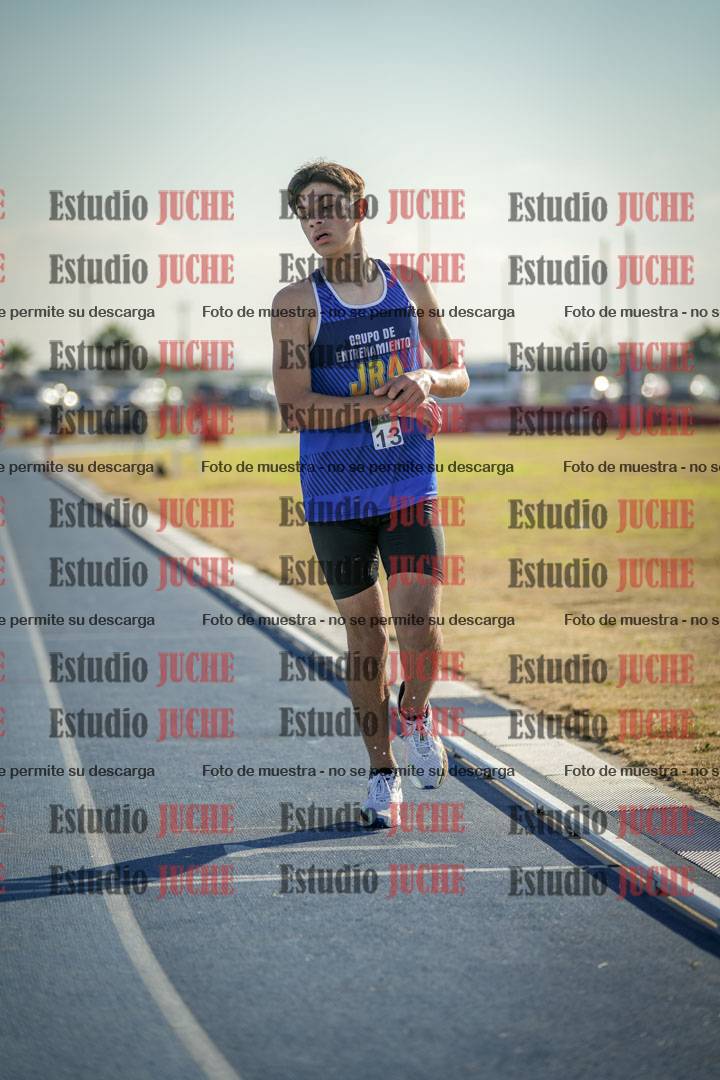 Fotos de los 2000 m con obstáculos de varones