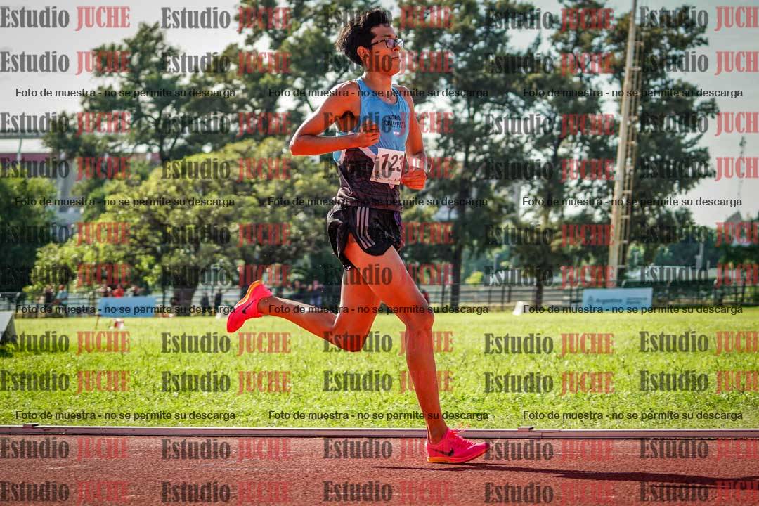 Fotos de los 3000 m con obstáculos de varones