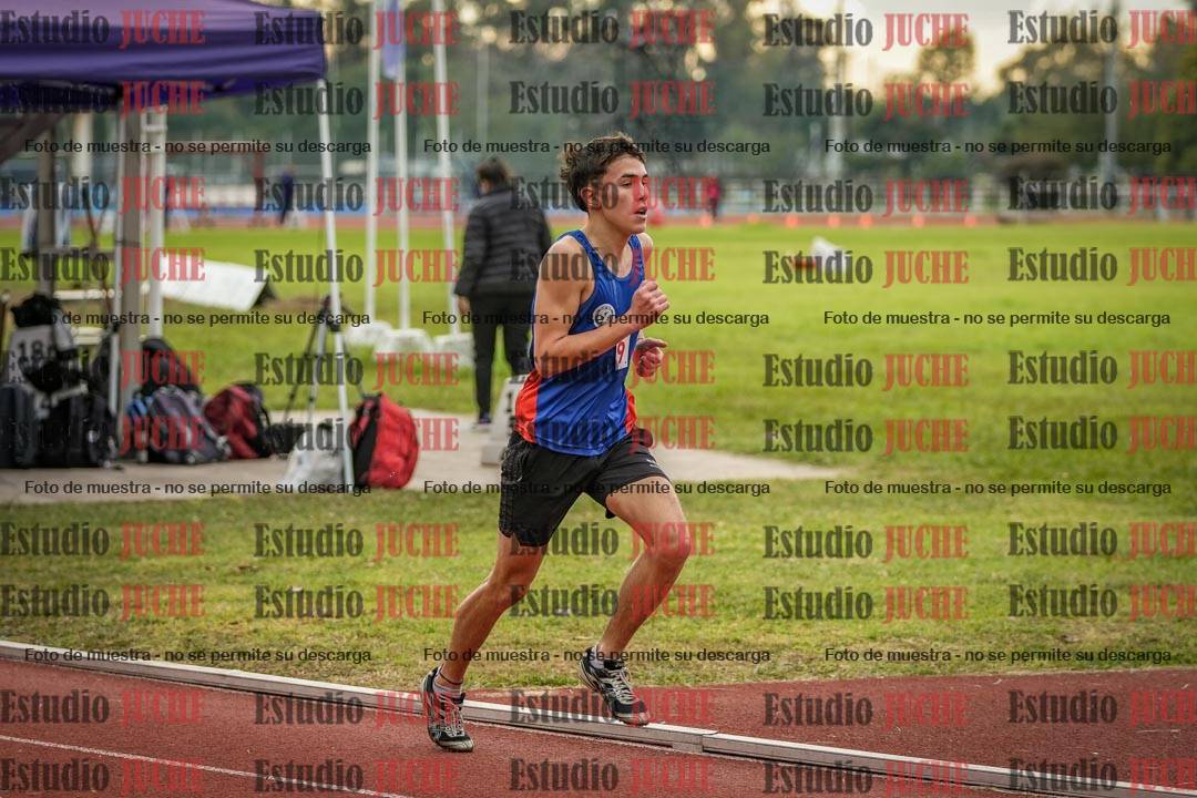 Fotos de los 3000 m con obstáculos de varones