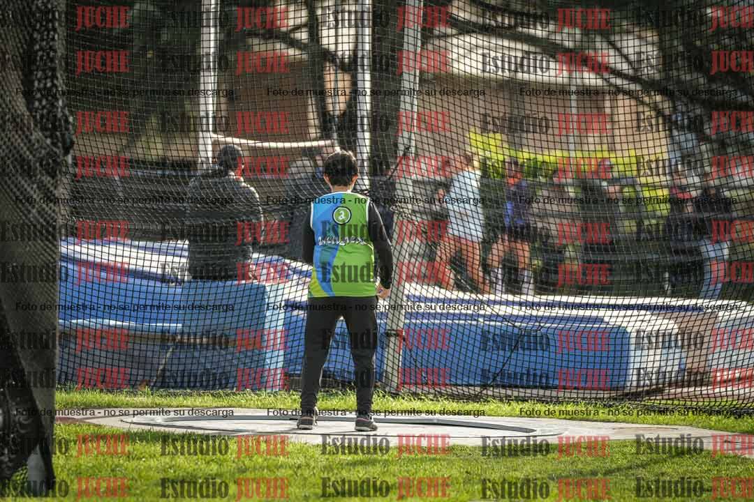 Fotos del lanzamiento de martillo de varones