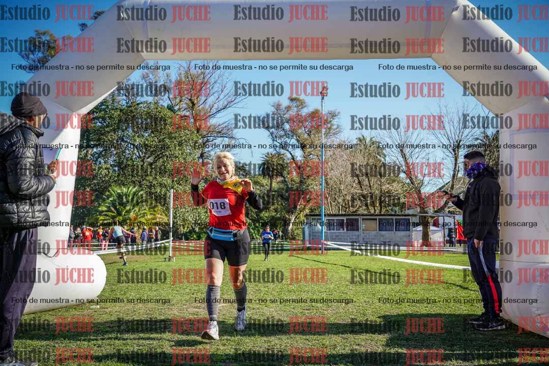 Fotos de la llegada del cross de 4000 m - mujeres