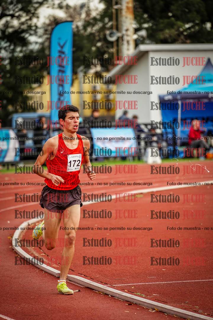 Fotos de los 2000 m con obstáculos de varones