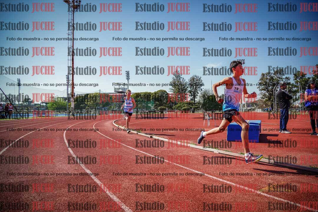 Fotos de los 600 m llanos de varones - U16