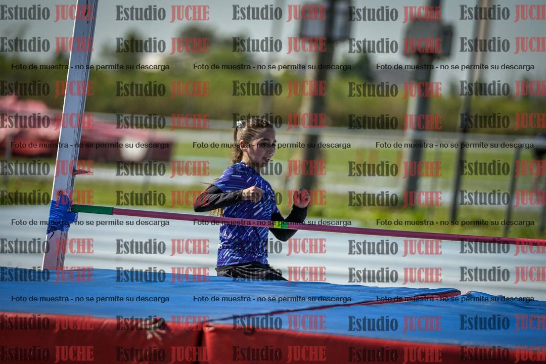 Fotos del salto en alto de mujeres - U12
