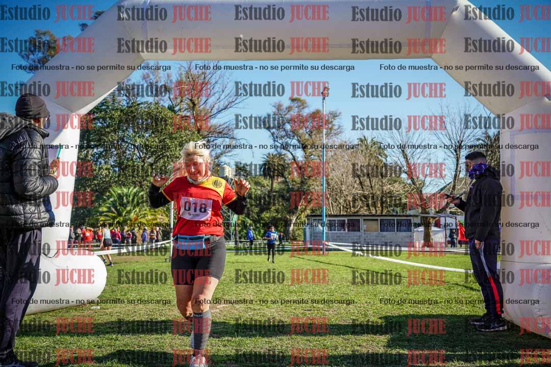 Fotos de la llegada del cross de 4000 m - mujeres