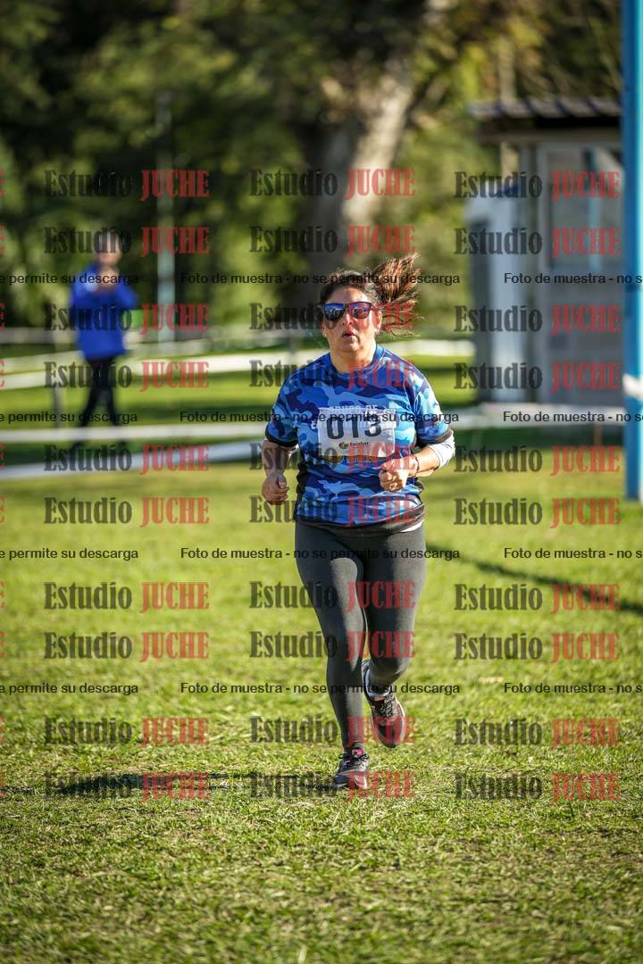 Fotos de la llegada del cross de 4000 m - mujeres