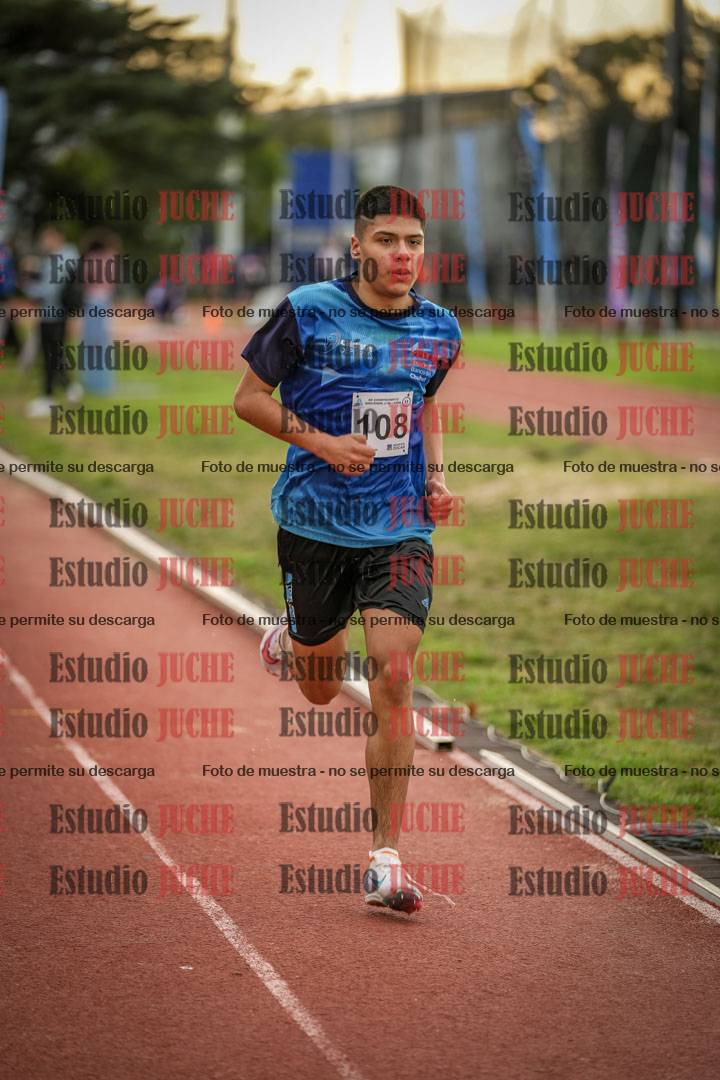 Fotos de los 2000 m con obstáculos de varones